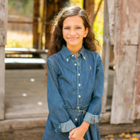Daphne Foroughi - Content Creator