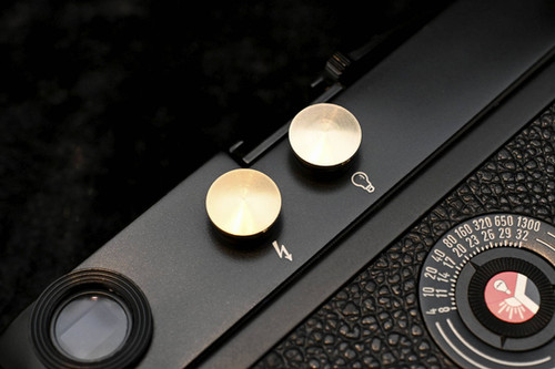 Leica M1/M2/M3用 フラッシュシンクロソケット防塵キャップ真鍮製2個