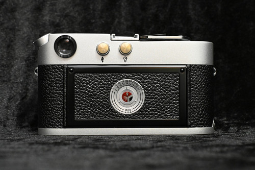 Leica M4/M5/M6用 フラッシュシンクロソケット防塵キャップ真鍮製2個