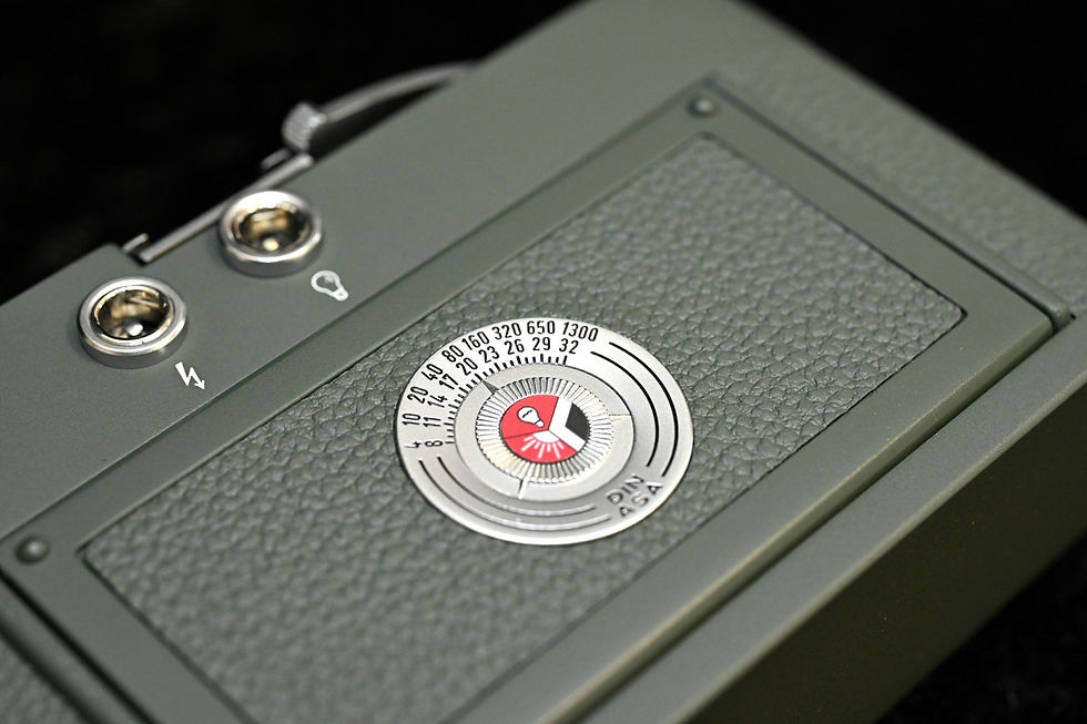 Miniature : Leica M3 Third  SS 整備済/Repaint/Restore「Matte olive X Chrome Silver Shiny finish」