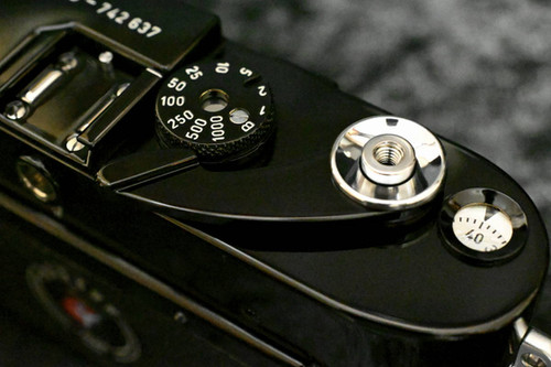Leica M3 カスタムオーダー超光沢ピアノブラックオリジナルブラック