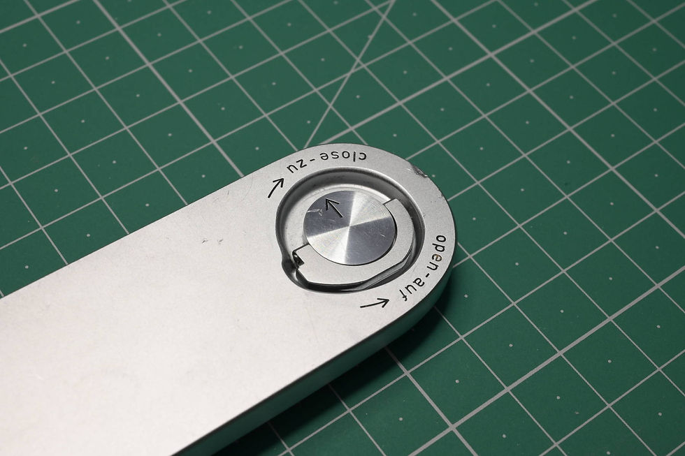 Miniaturbild: Leica 　M2/M3用　ボトムプレート　中古補修部品