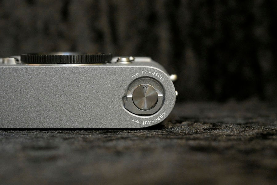 Thumbnail: Leica　M3　カスタムオーダーフルレストアサンドトーン塗装グレイメタリック