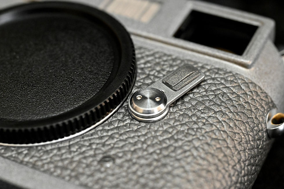 섬네일: Leica　M4　特注色　艶消し仕上げ　高品位焼付塗装Repaintサービス