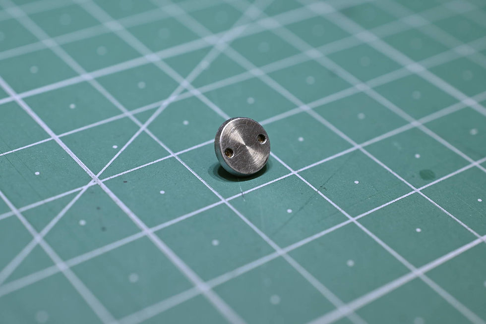 Miniature : Leica M1/M2/M3ブライトフレーム切り替えレバー留めカニ目ネジ補修部品純正品