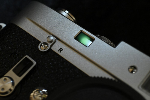 Leica M4 カスタムオーダーフルレストアクロームシルバーXブラック