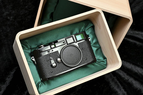 Leica M3 カスタムオーダー超光沢ピアノブラックオリジナル