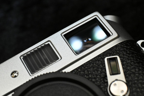 Leica M4 シルバークローム Leica M4 カスタムオーダーフルレストアクロームシルバーXブラック