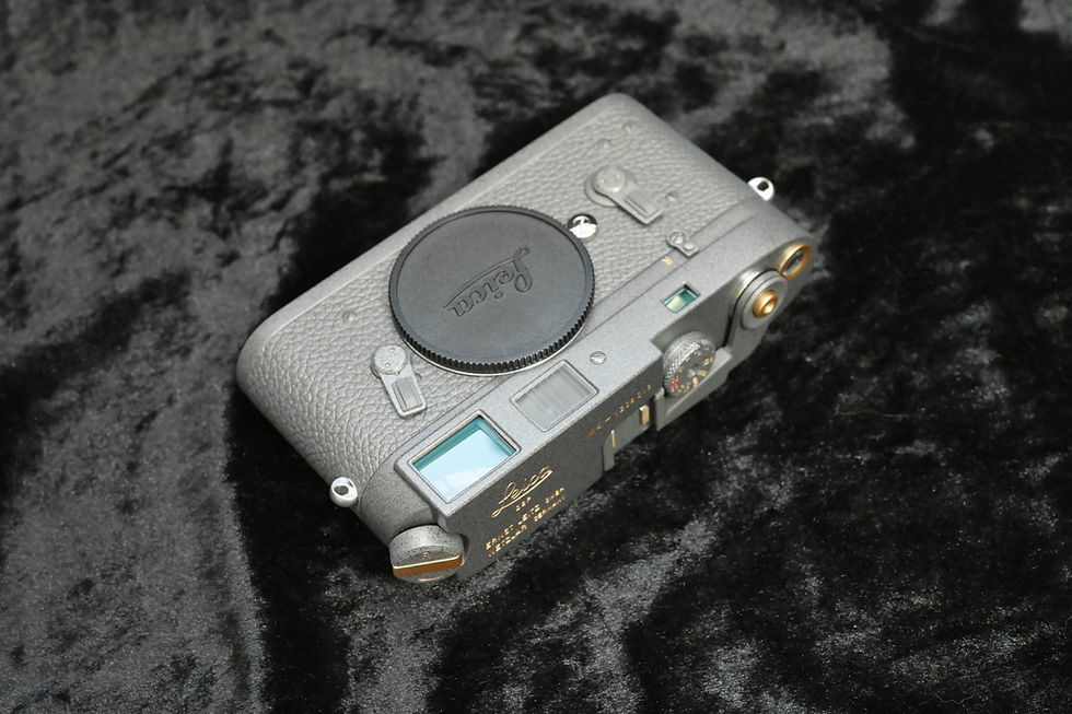 섬네일: Leica M4 / Restored products 「Sandtone Paint Titanium Gray Metallic X Gold」