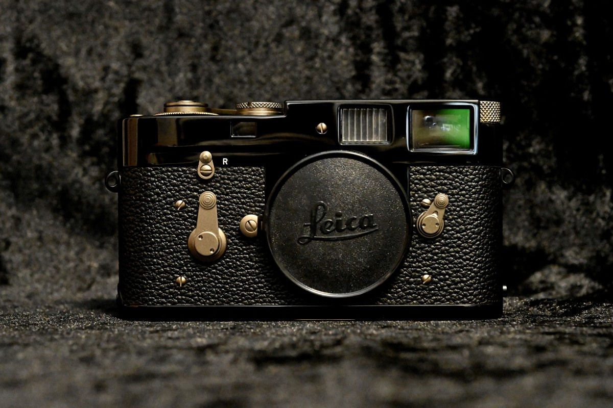 Leica M2 オーバーホール/整備済/Repaint/Restore品「ピアノブラックXブラックゴールド」