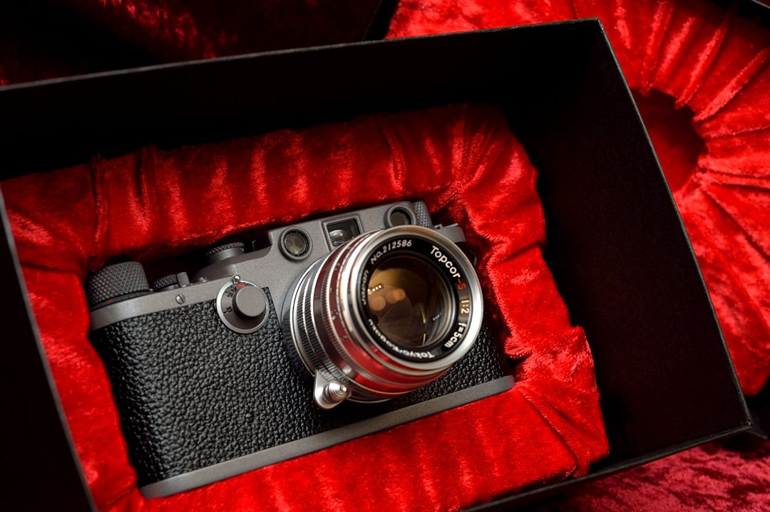 Leica　ⅢC　+　Topcor-S　5ｃｍ　ｆ＝1：2　チタンメタリックXブラックRepaint