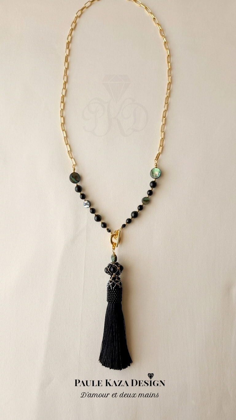 Sautoir Y "l'éclat du noir" -lanterne noire à frange - sur paulekazadesign.com