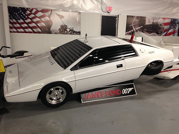 lg_hollywood-cars-museum-2.jpg
