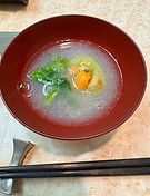For those who are not fond of raw sea urchin, we recommend trying our soup, which combines seasonal vegetables with the best 
