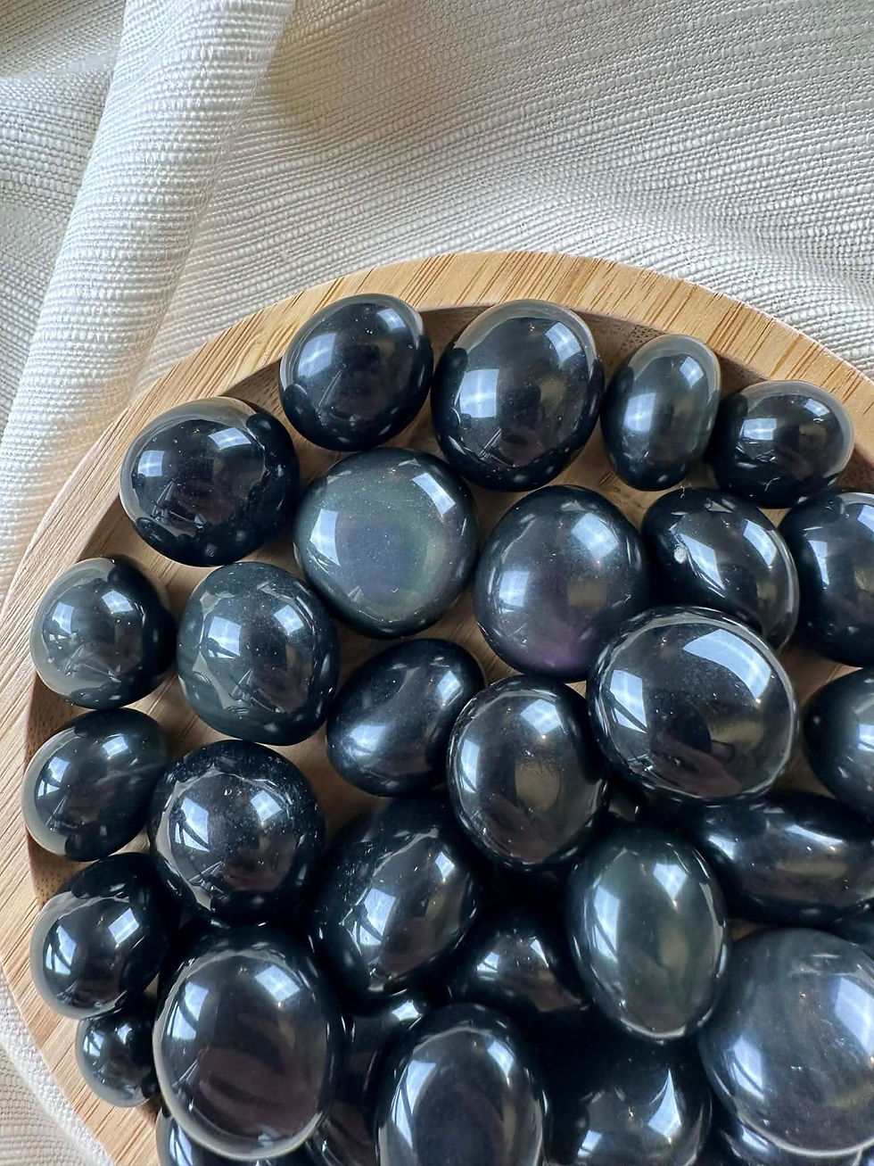 Miniature : Pierres roulées en obsidienne œil céleste noire avec reflets irisés