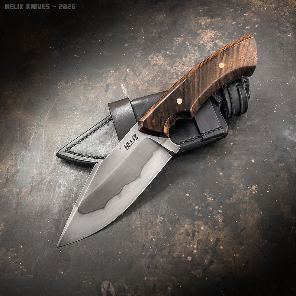 Thumbnail: Hunting knife [Walnut]