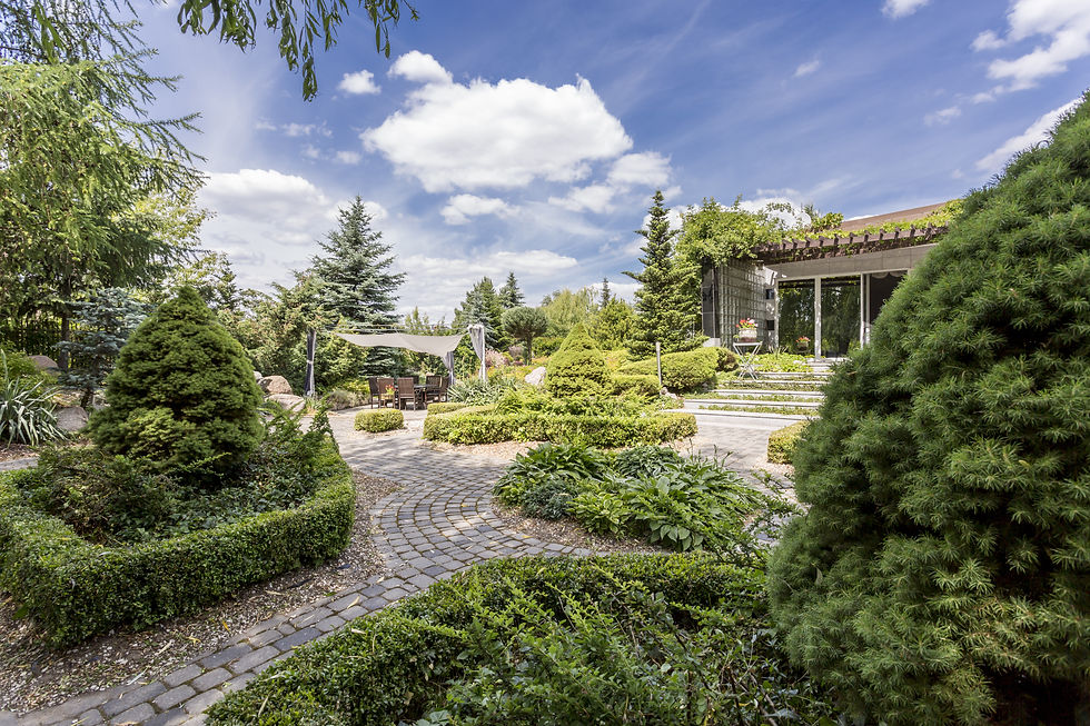 exterior-view-of-a-modern-villa-with-large-garden-2025-10-11-17-52-06-utc.jpg