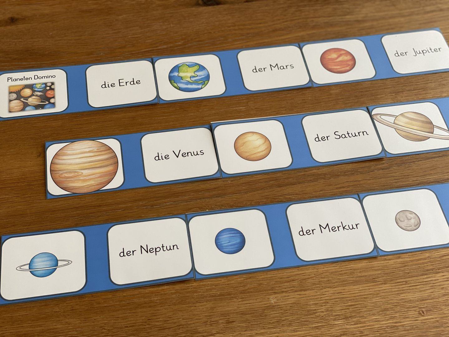 Großes Planetendomino