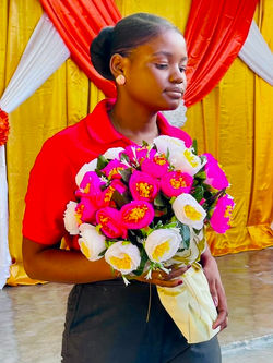 floral arrangement student