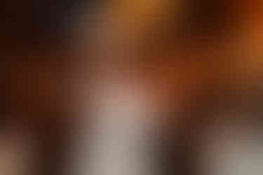 Bride blowing a kiss to the camera