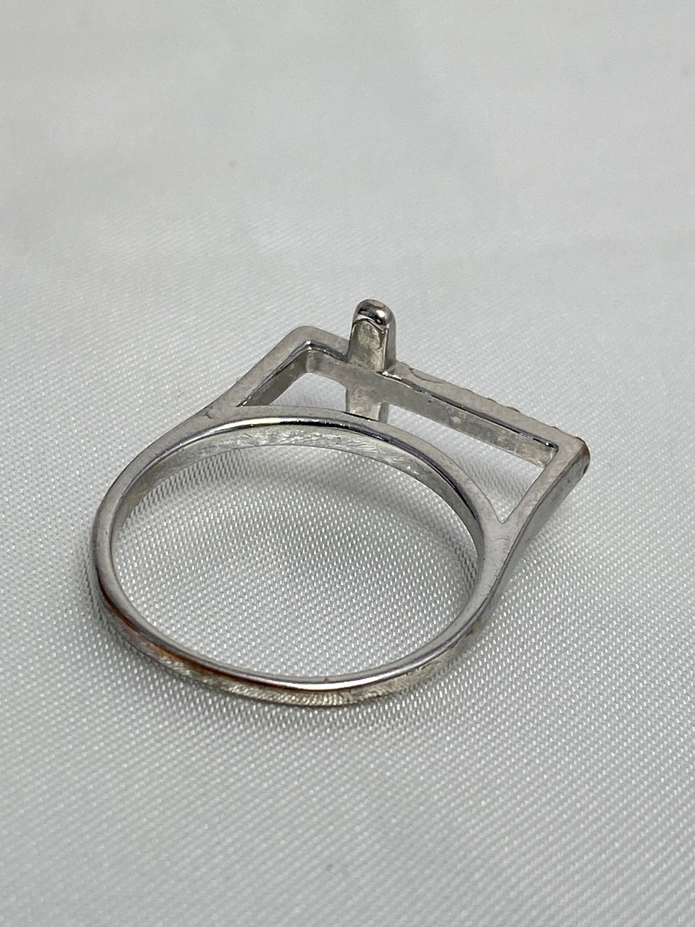 Thumbnail: Minimalist Cross Ring with Crystal Accents – Modern Silver Tone Band