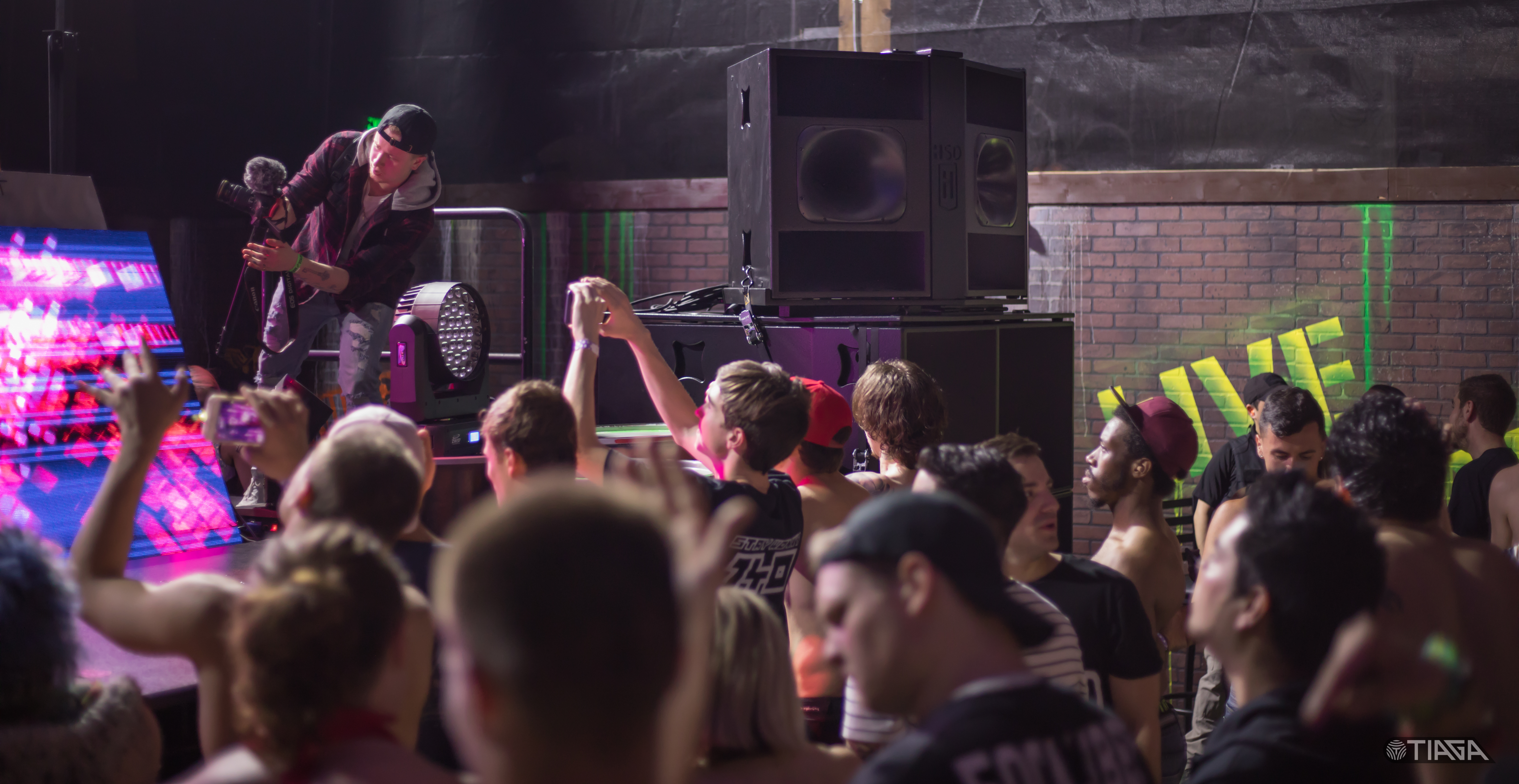 Lighting Designer, Event Lighting, Concert Lighting, Videowall, VJ, Hennessey Sound Design, Sound En