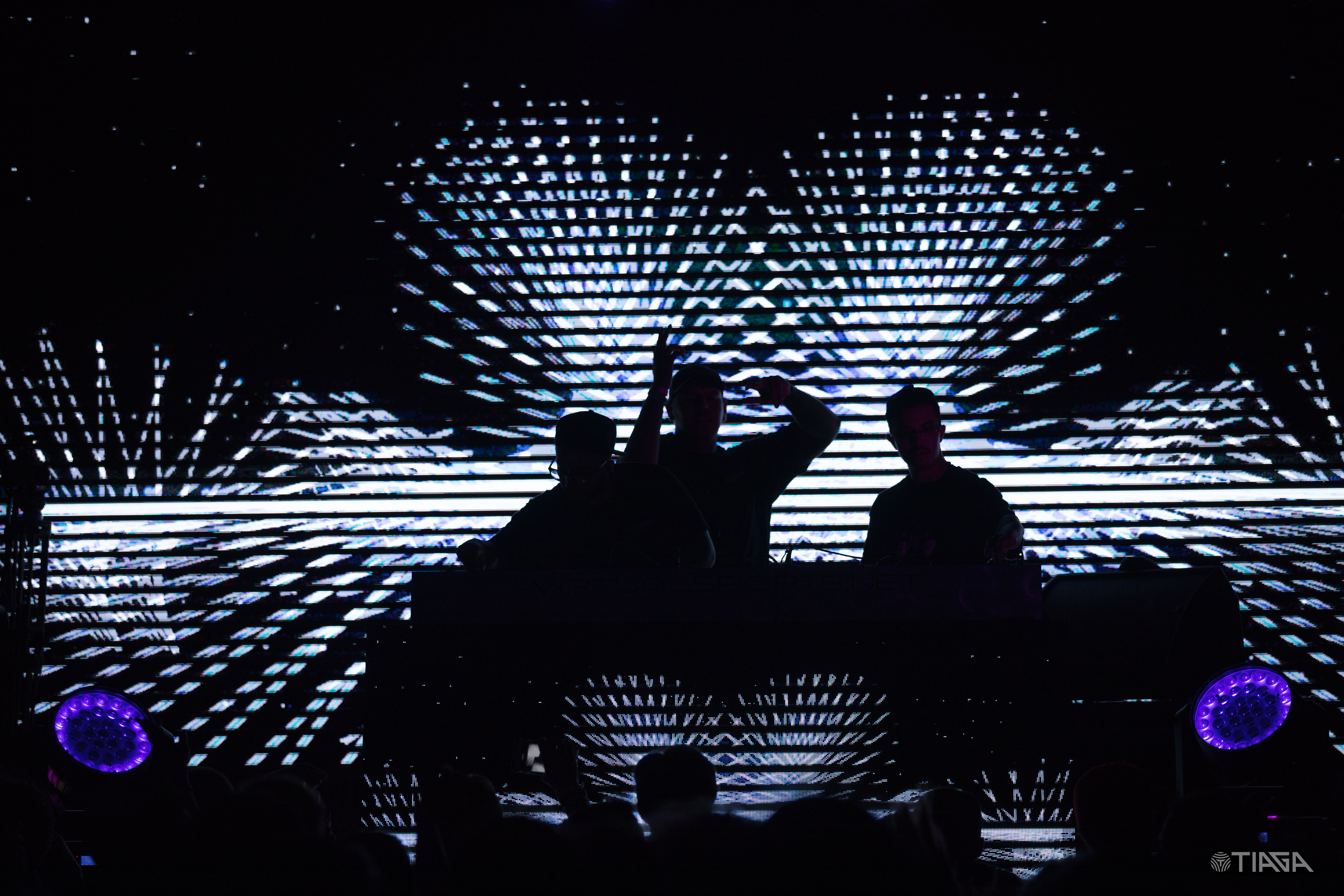 Lighting Designer, Event Lighting, Concert Lighting, Videowall, VJ, Hennessey Sound Design, Sound En