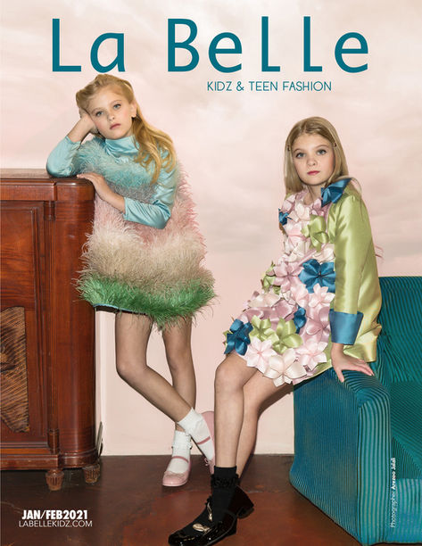 The Hollywood Twin Starlets - London & Sedona Fuller