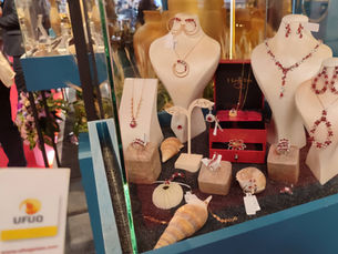 الذهب في إسطنبول يسجل تراجعًا طفيفًا مع استمرار التصعيد العسكري