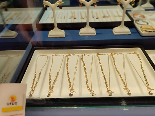 الذهب يعود للارتفاع