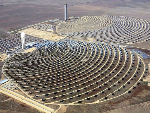 الطاقة الشمسية تدعم الاقتصاد الإماراتي