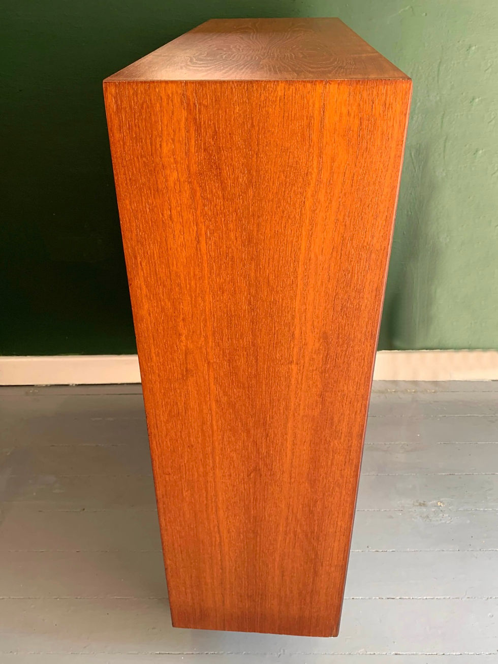 Thumbnail: Cocktail cabinet 