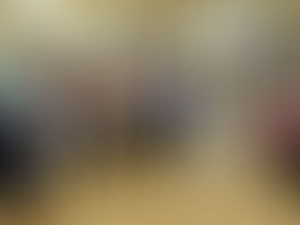 "Гляжу в озёра синие, в полях ромашки рву..."