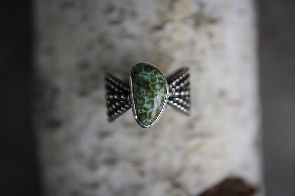 Miniaturbild: Grösse 6.75 • Beaded Goddess Ring (Sonoran Gold Türkis)