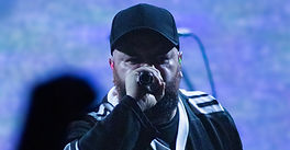 ¡Todos de pie con Resorte!