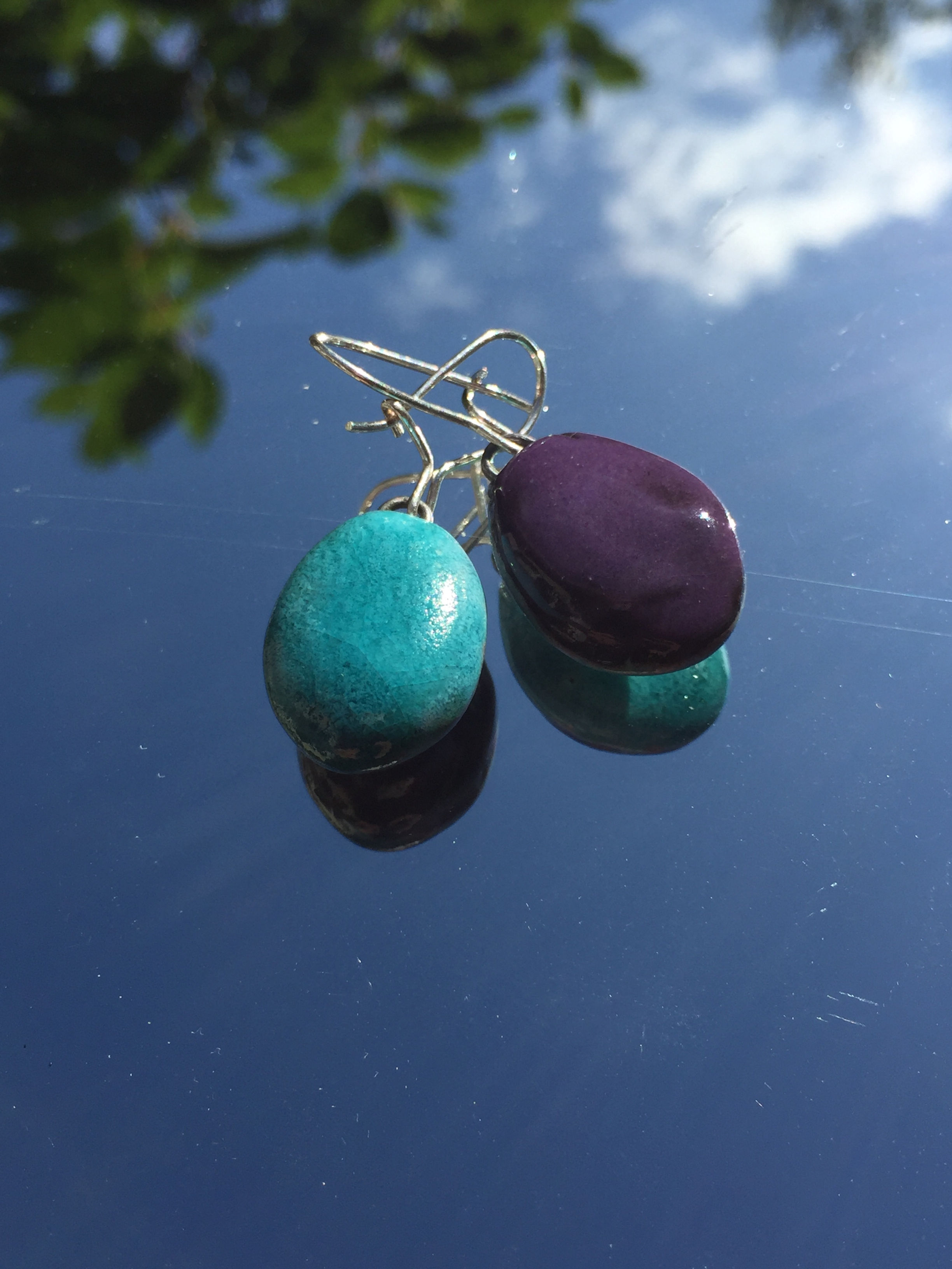 Orecchio a goccia, turchese/viola