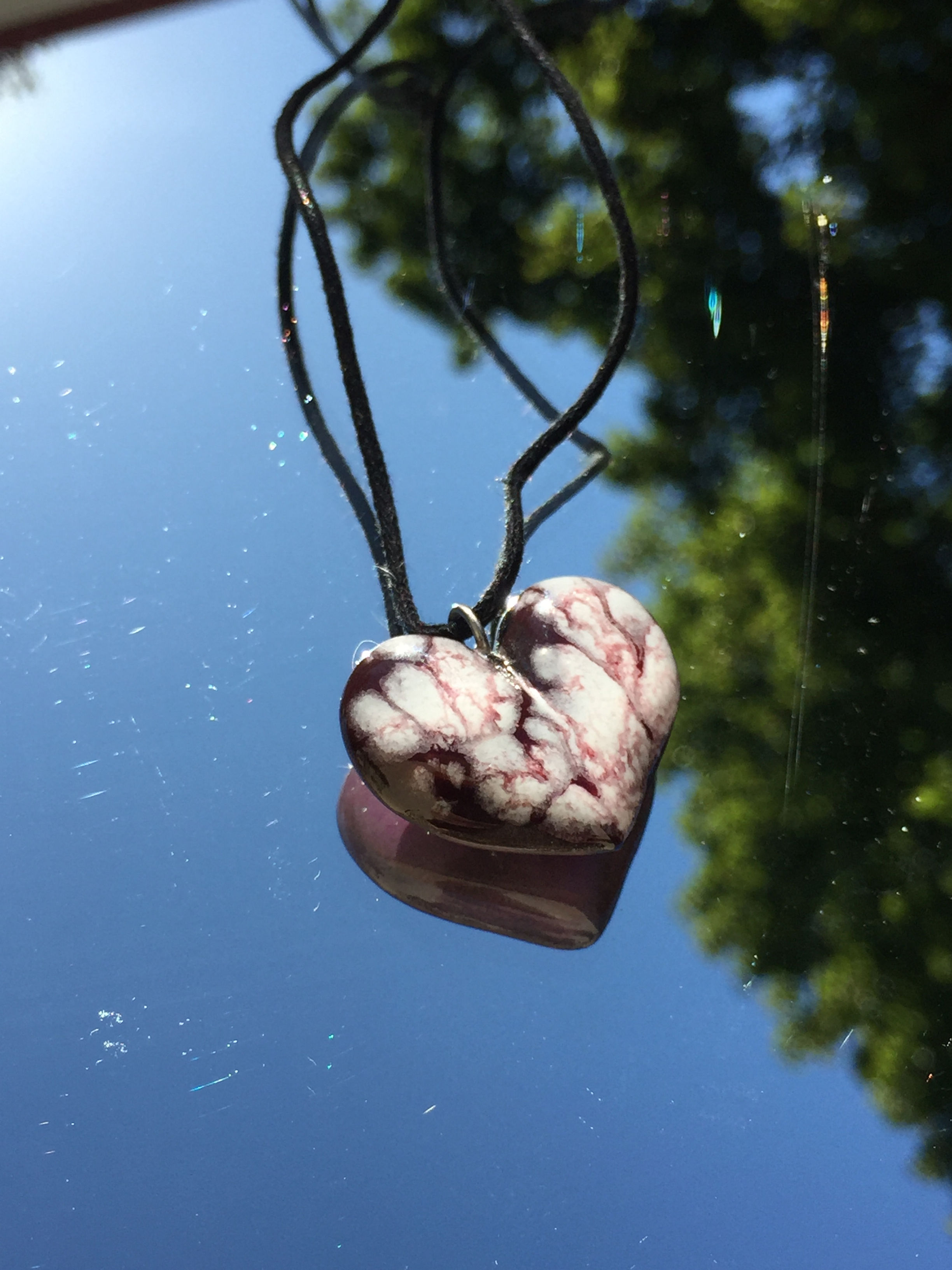 Colgante corazón, mármol rojo / violeta