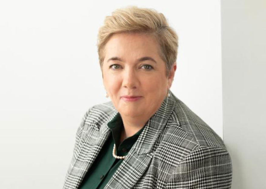 Dr Elizabeth Deveny