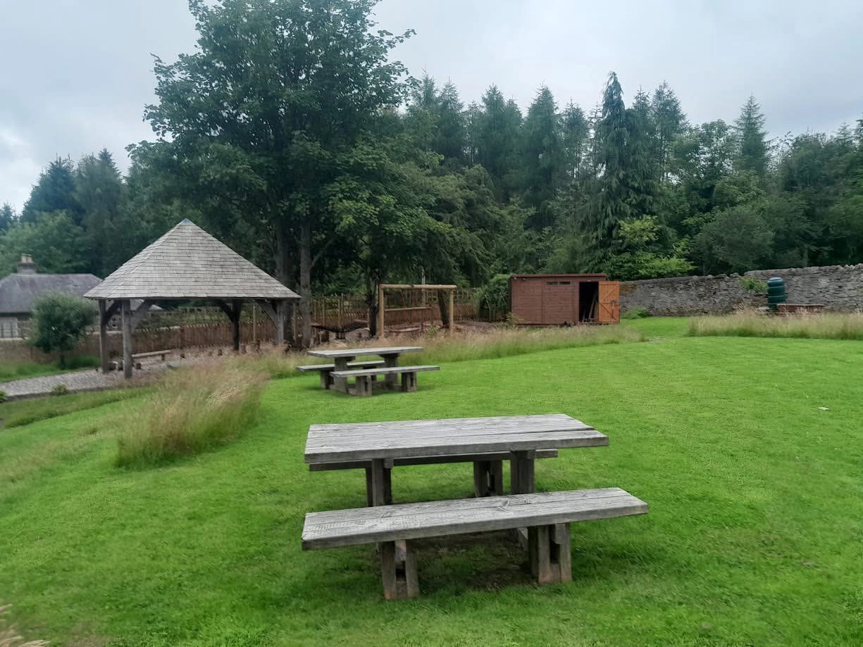 Green Shoots picnic tables