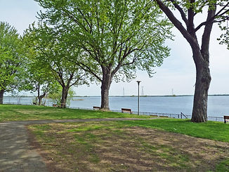 fleuve pointe au trembles .jpeg