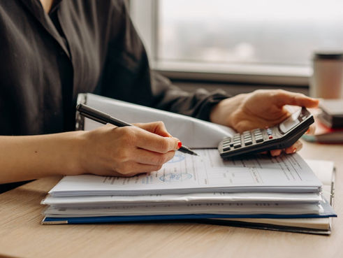Top 5 Reasons Small Businesses Need an Accountant