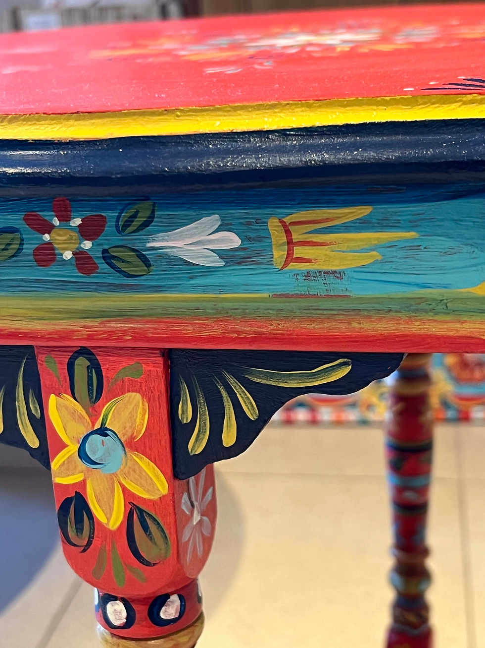 Thumbnail: Hand-painted table on castors