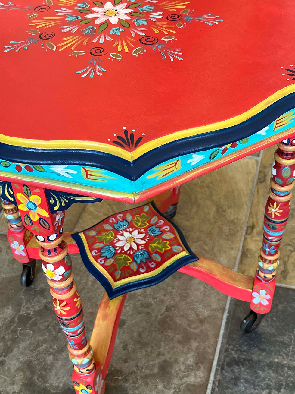 Thumbnail: Hand-painted table on castors