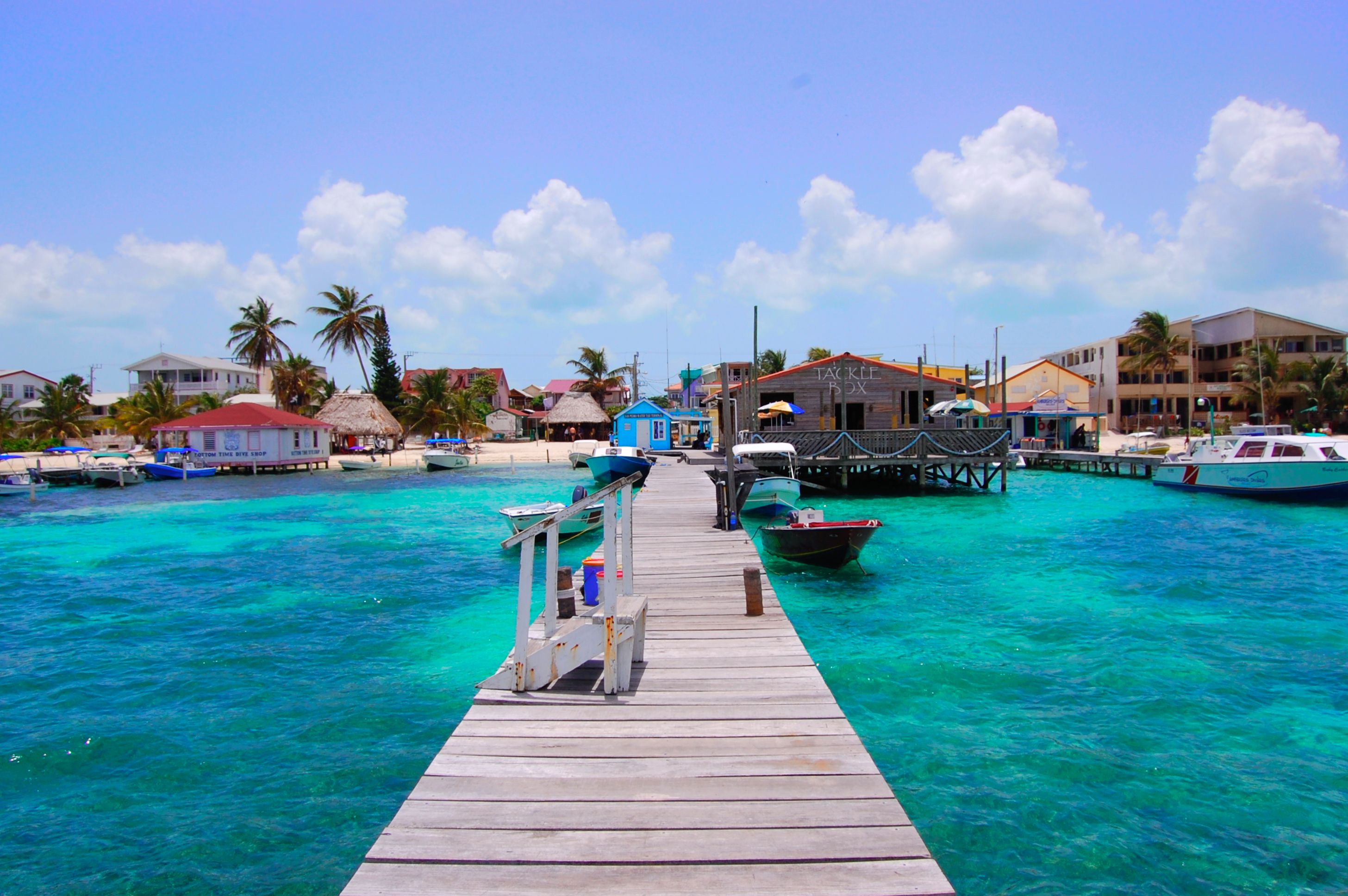 SEE & DO: AMBERGRIS CAYE
