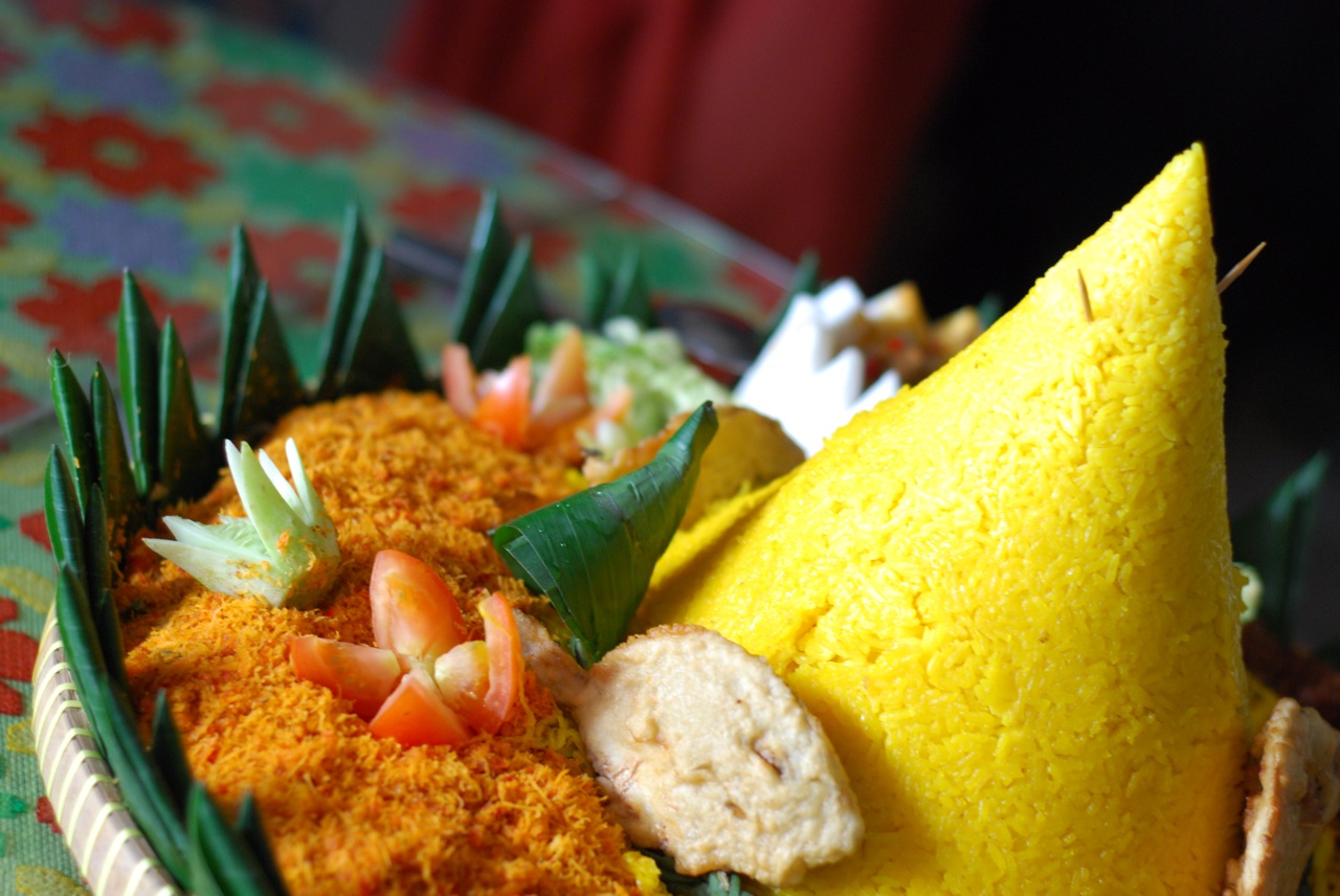 EAT: NASI KUNING