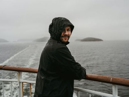 How to Make the Most of a Boat Tour on a Cold Day