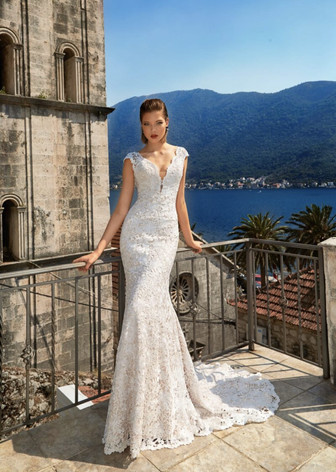 Sitzenkelid Klöppelspitze Hochzeitskkeid Standesamtkleid mit Schnürung.jpeg