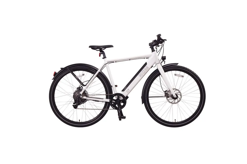 bicicleta-electrica-ciudad-blanca-ncm-c7-ebike-carretera_1.jpg.webp