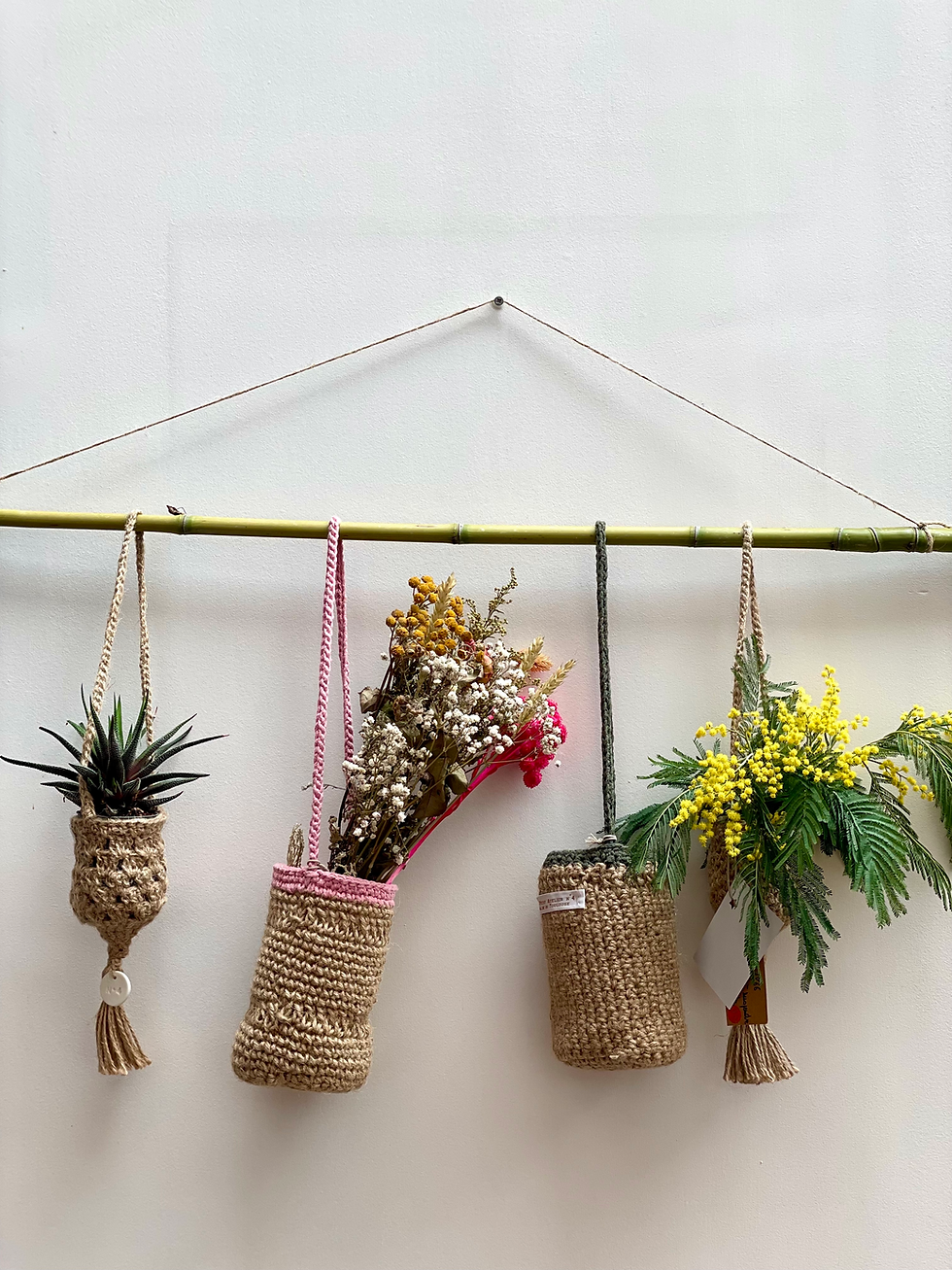 Accumulation de petites corbeilles et de corbeilles longues.