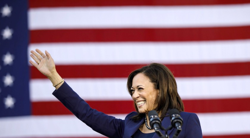 Kamala Harris waving